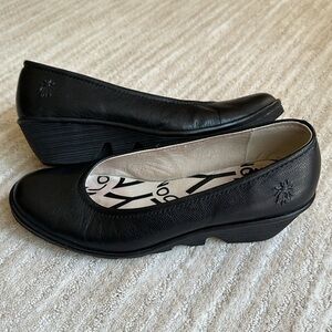 FLY London Wedge Ballet Shoe Women's Yaz Wedge Pump Black Size 9.5